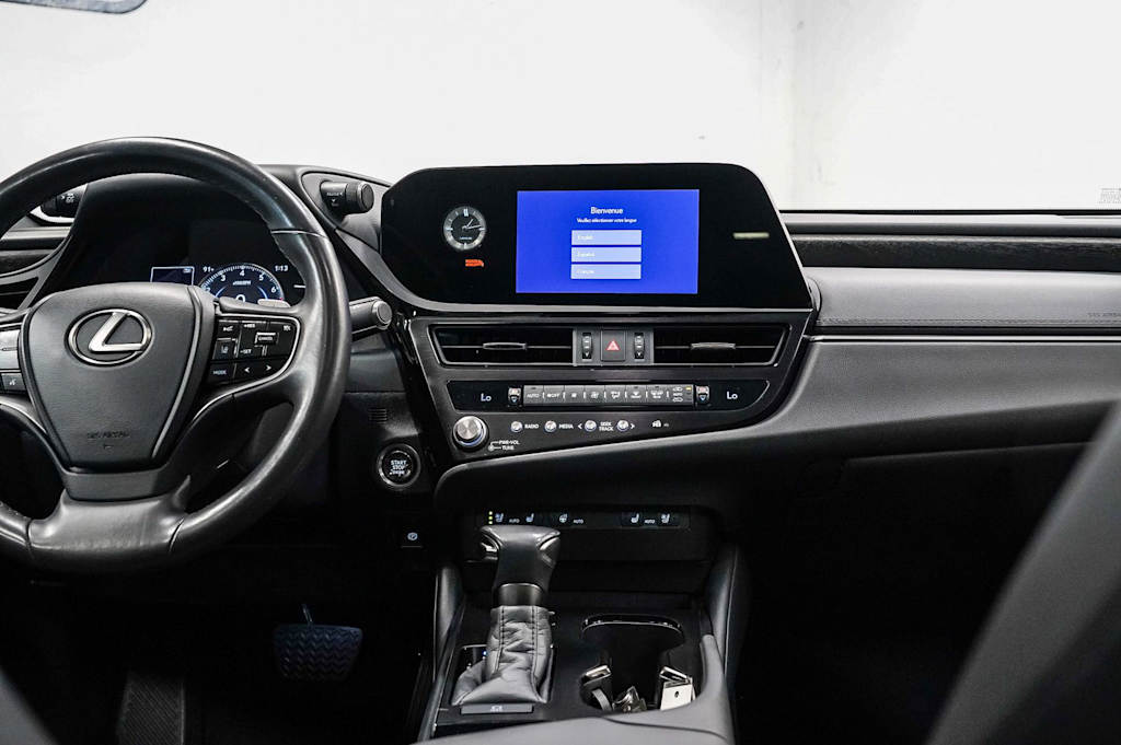Thumbnail: 2024 Lexus ES - 8