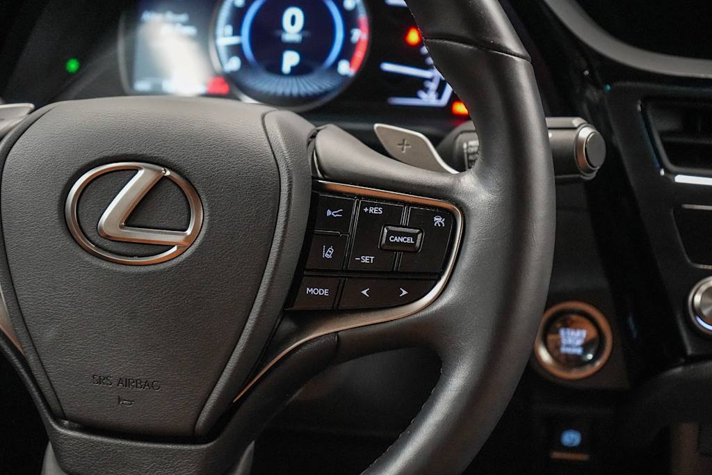 Thumbnail: 2024 Lexus ES - 26