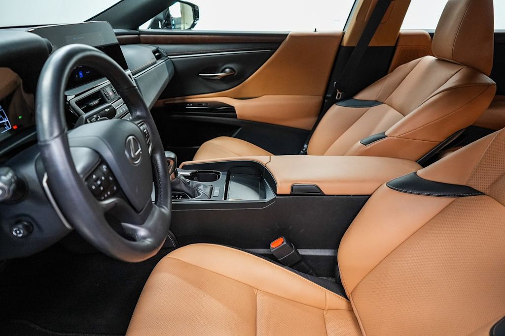 Thumbnail: 2024 Lexus ES - 10