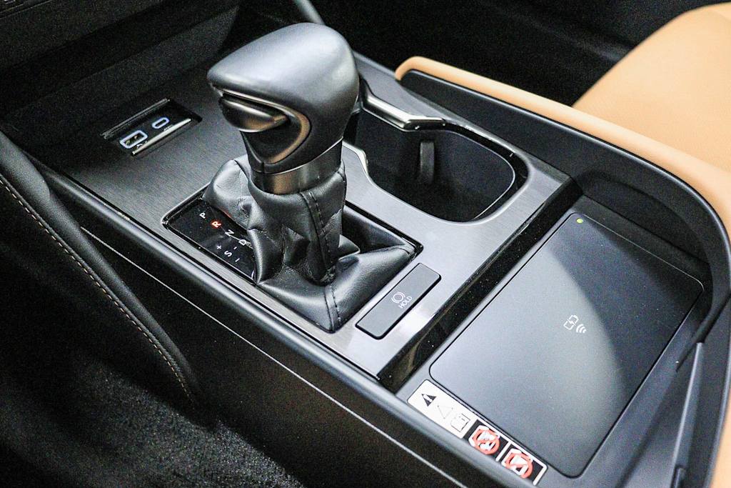 Thumbnail: 2025 Lexus ES - 27