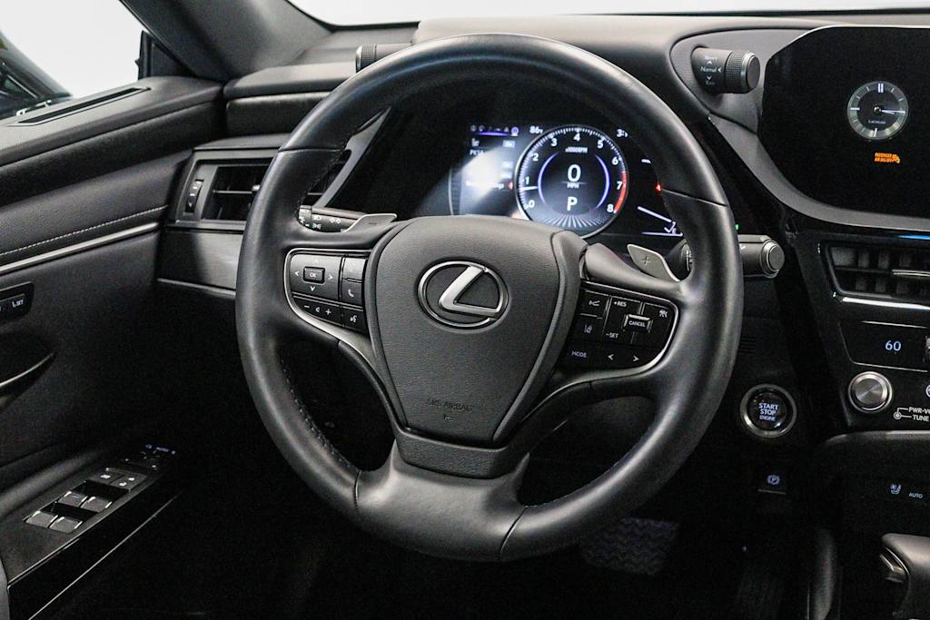 Thumbnail: 2025 Lexus ES - 13