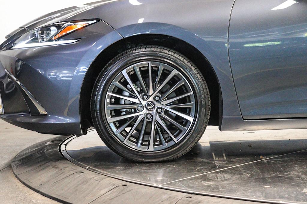 Thumbnail: 2025 Lexus ES - 7