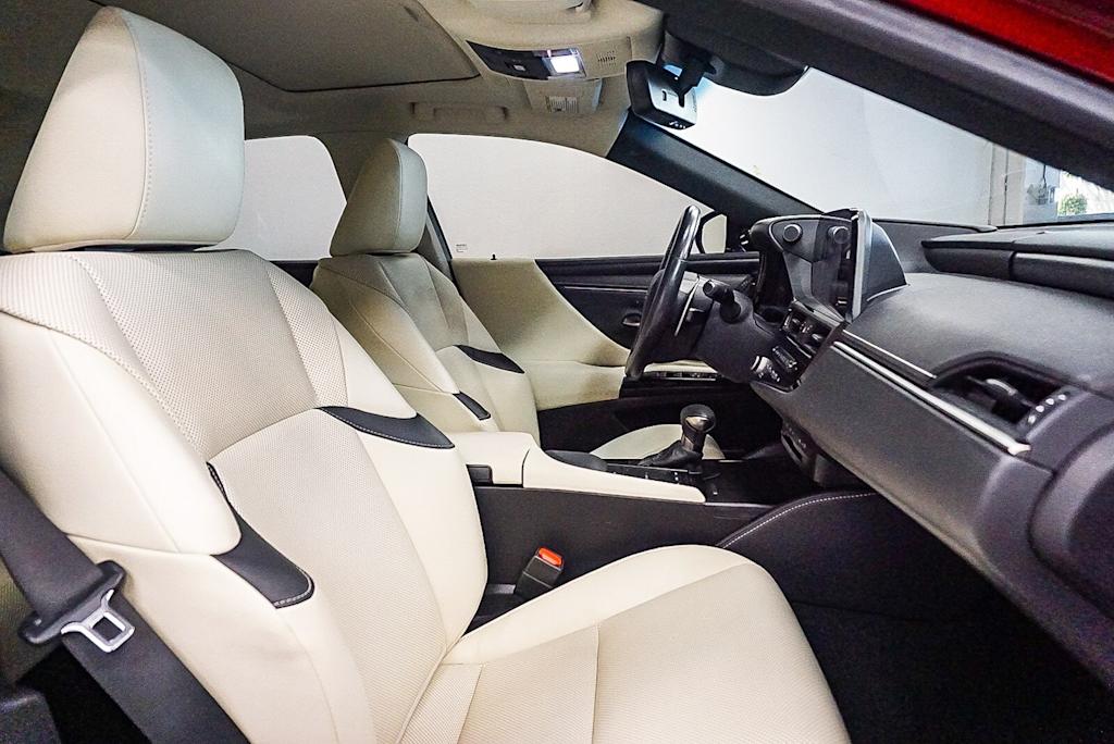 Thumbnail: 2022 Lexus ES - 10
