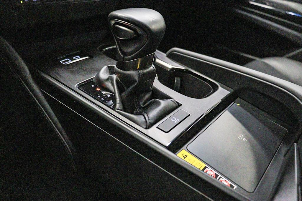 Thumbnail: 2025 Lexus ES - 28