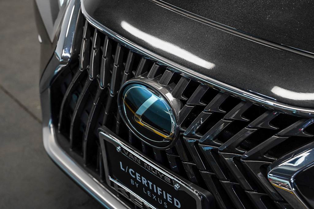 Thumbnail: 2025 Lexus ES - 5