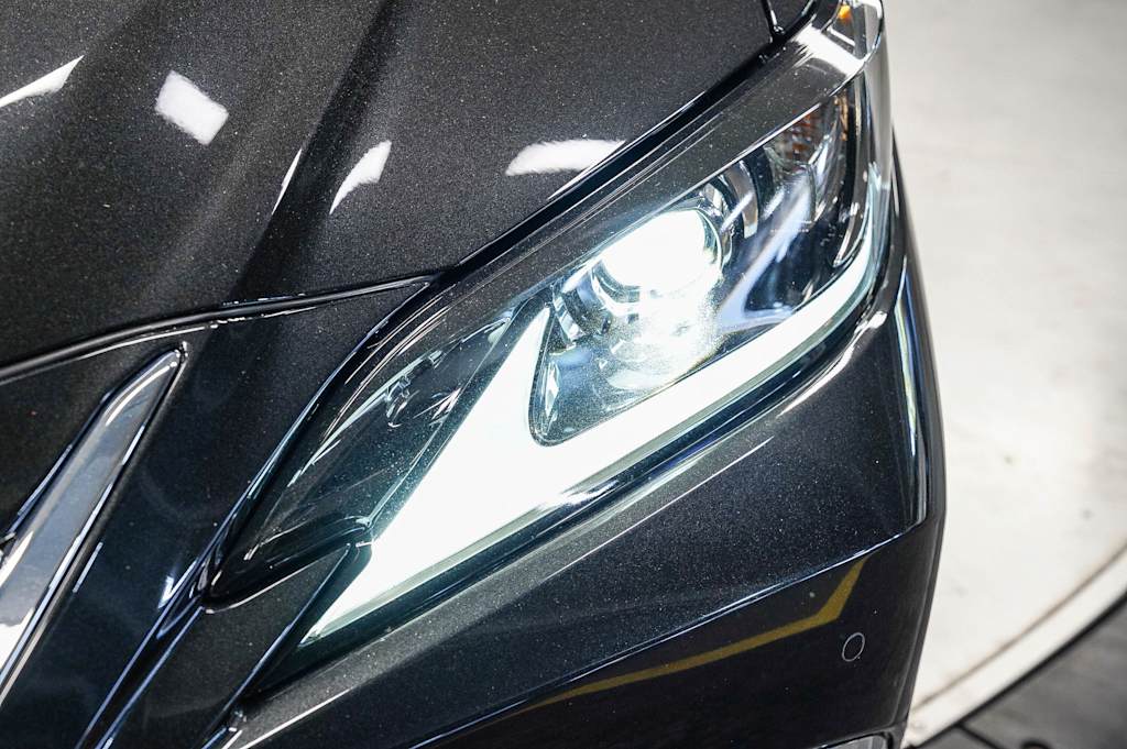 Thumbnail: 2025 Lexus ES - 27
