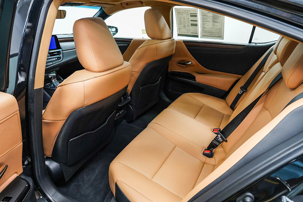 Thumbnail: 2025 Lexus ES - 11