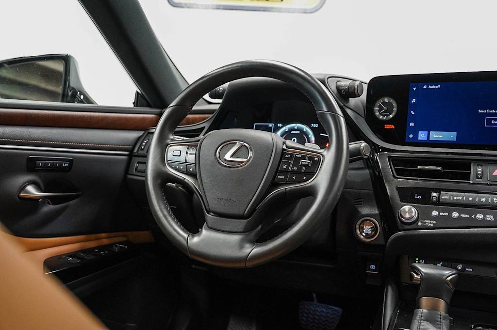 Thumbnail: 2025 Lexus ES - 37