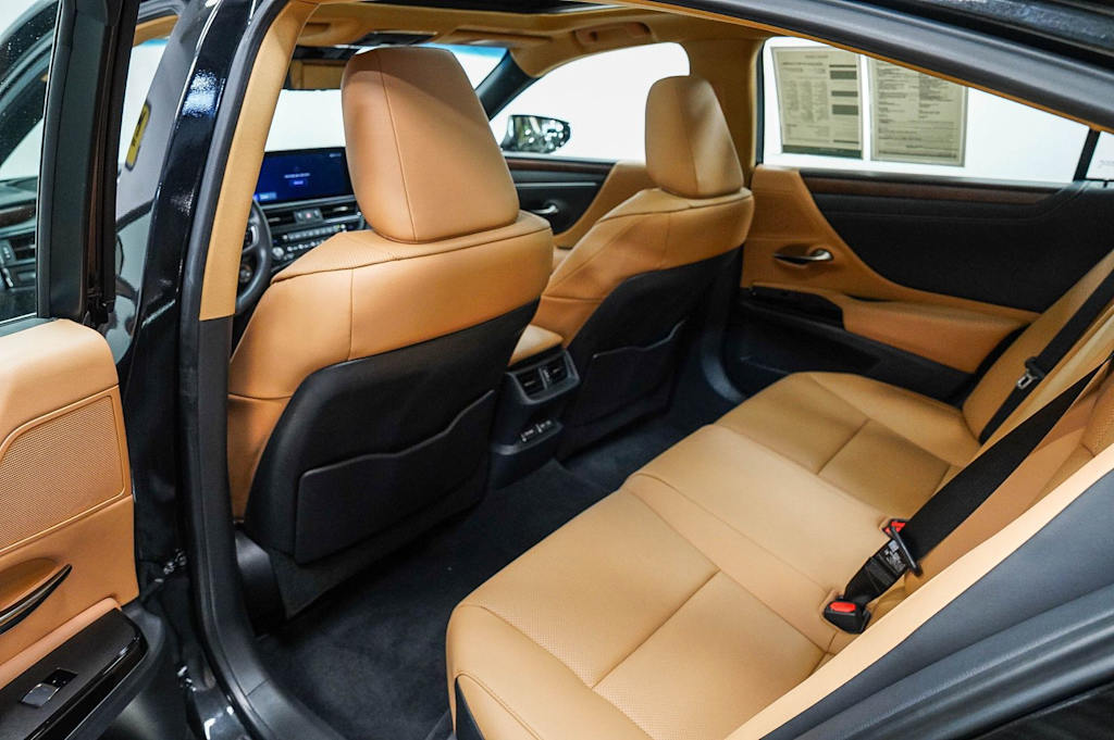 Thumbnail: 2025 Lexus ES - 42