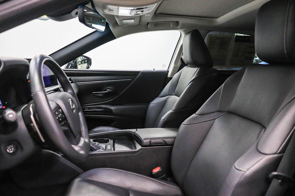 Thumbnail: 2024 Lexus ES - 9