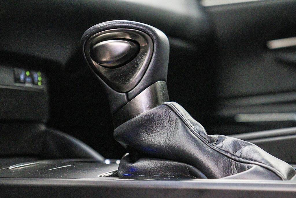 Thumbnail: 2024 Lexus ES - 25