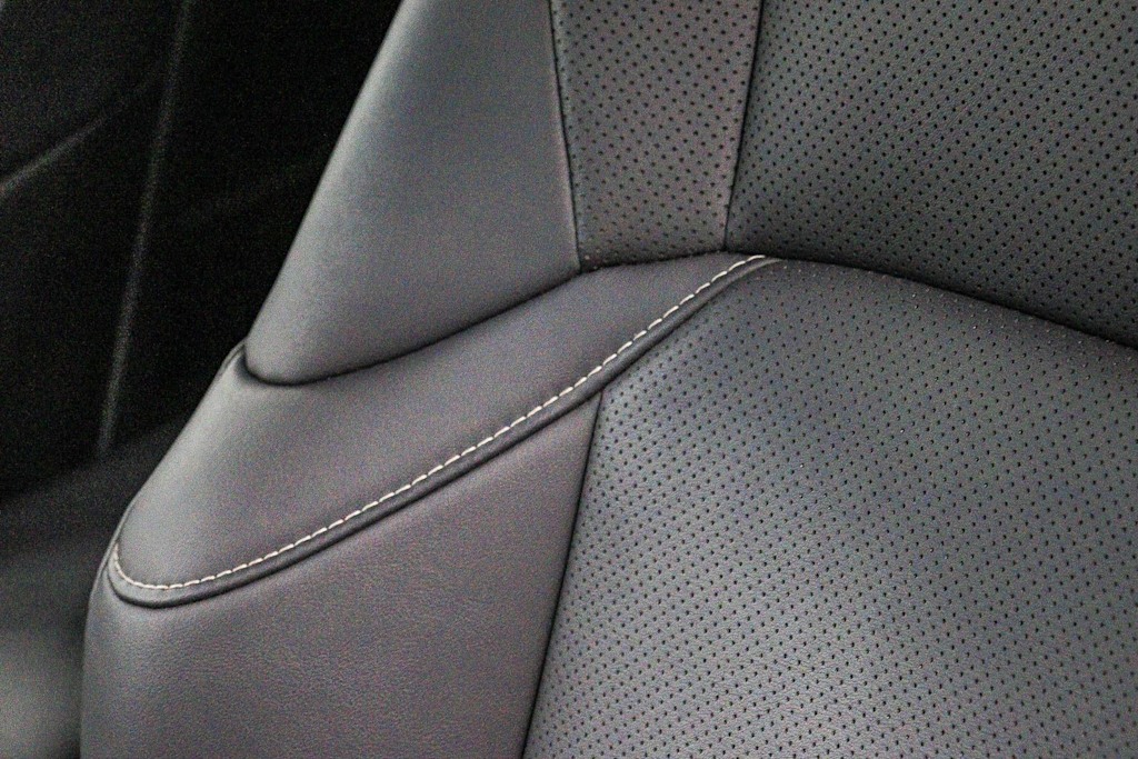 Thumbnail: 2024 Lexus ES - 30