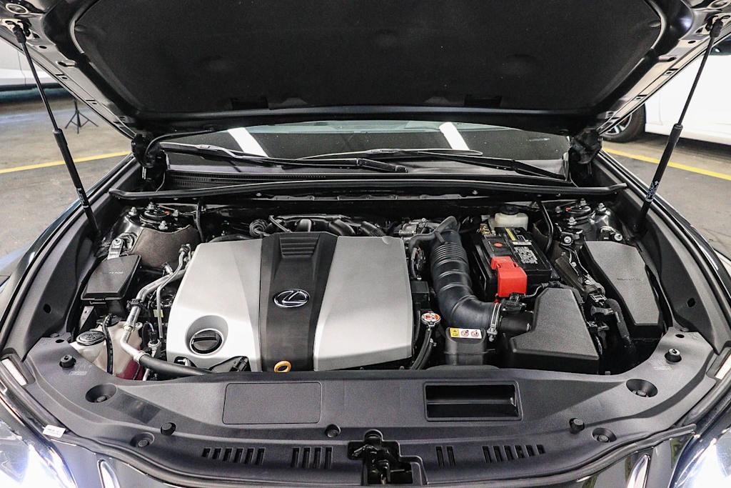Thumbnail: 2024 Lexus ES - 6