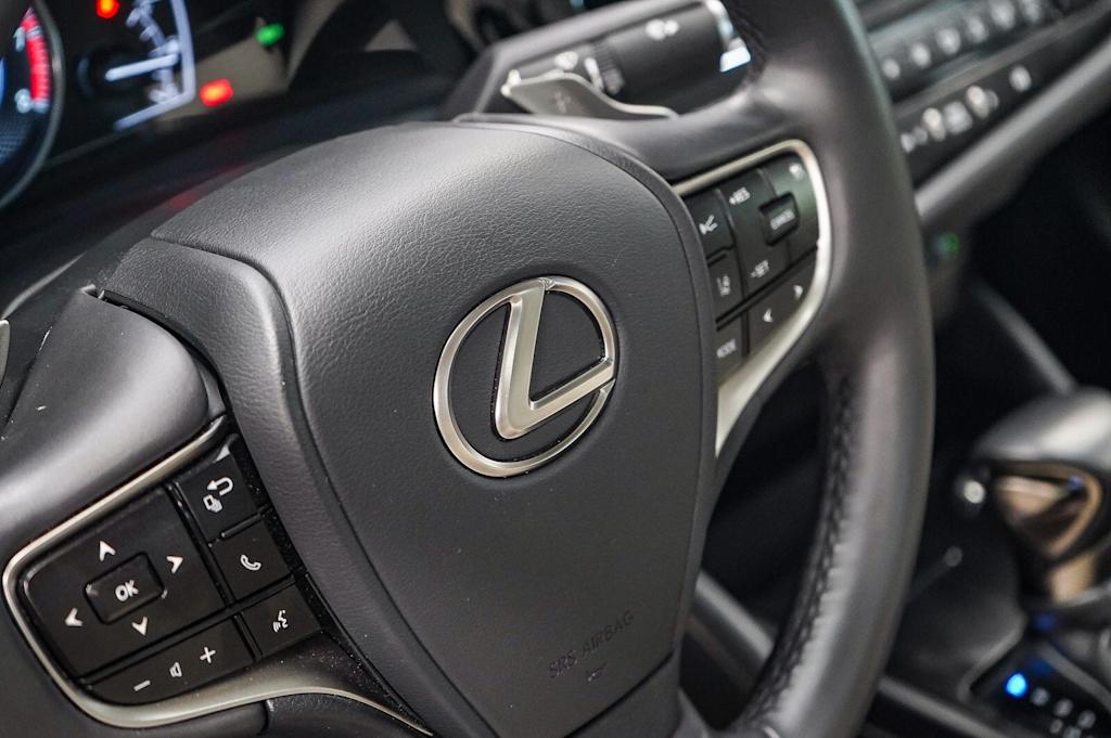 Thumbnail: 2024 Lexus ES - 27