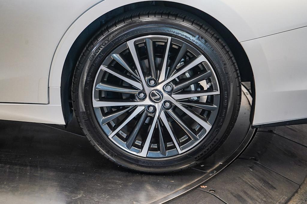 Thumbnail: 2024 Lexus ES - 23