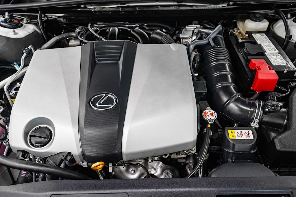 Thumbnail: 2024 Lexus ES - 8