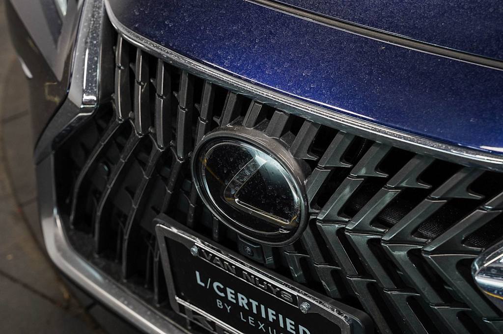 Thumbnail: 2025 Lexus ES - 6