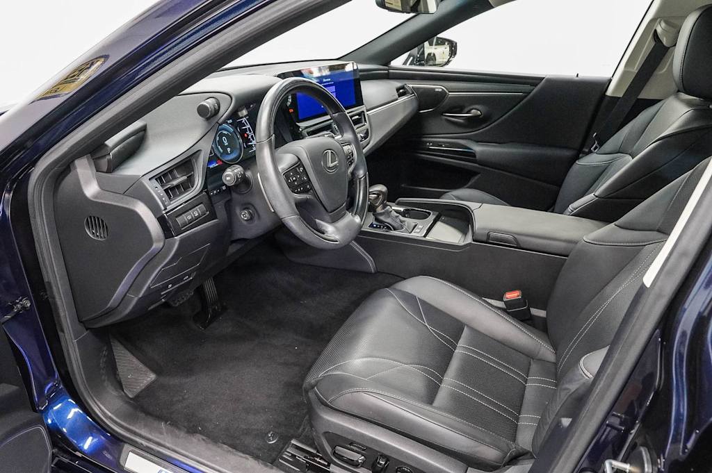 Thumbnail: 2025 Lexus ES - 11