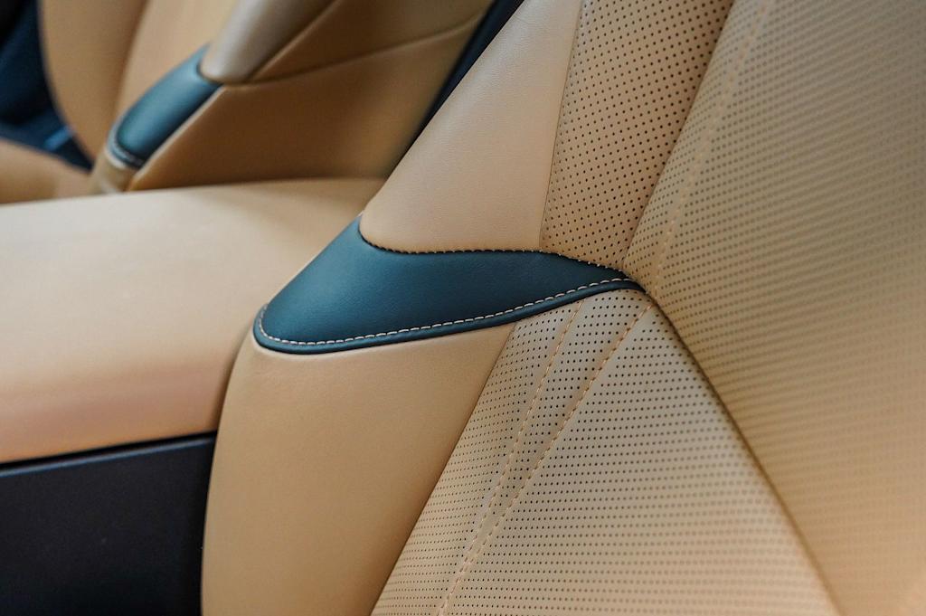 Thumbnail: 2025 Lexus ES - 21