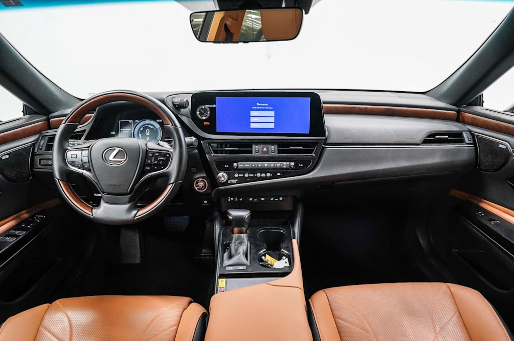 Thumbnail: 2025 Lexus ES - 2