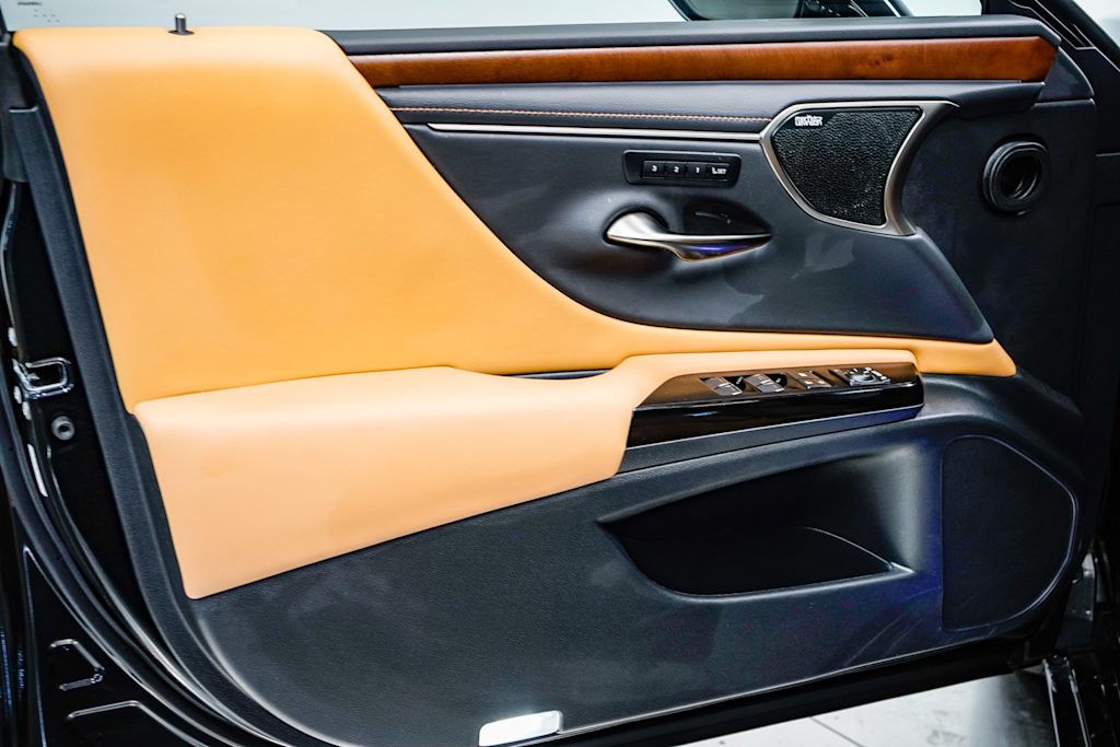 2025 Lexus ES Hybrid 300h Luxury 22