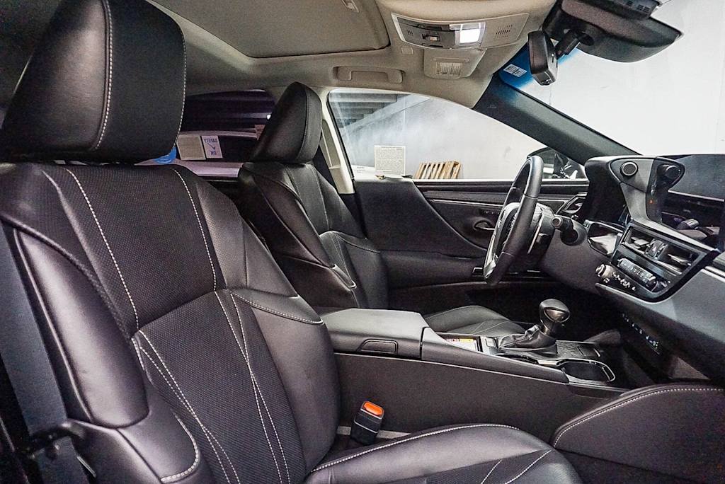 Thumbnail: 2025 Lexus ES - 9