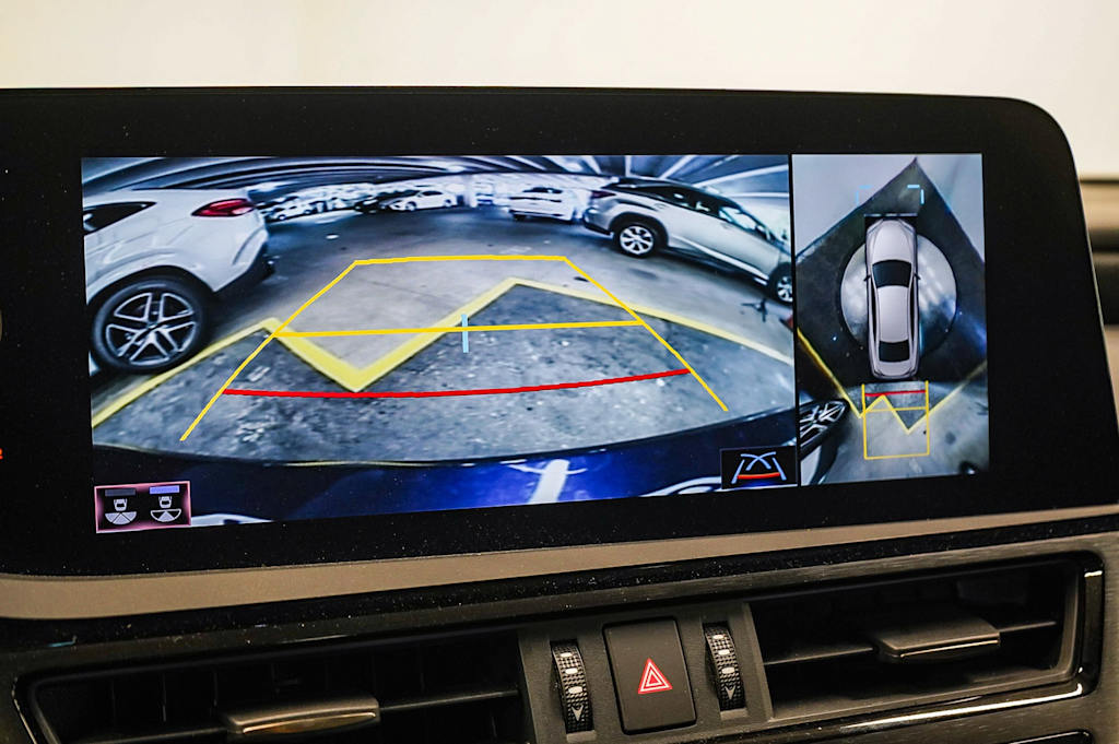 Thumbnail: 2022 Lexus ES - 28
