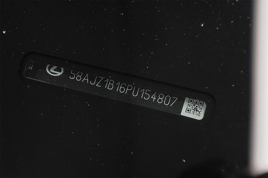 Thumbnail: 2023 Lexus ES - 29