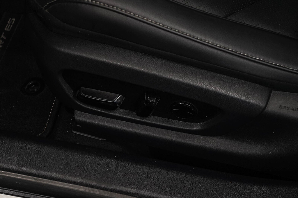 Thumbnail: 2023 Lexus ES - 26