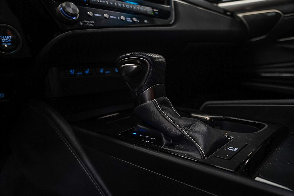 Thumbnail: 2023 Lexus ES - 27