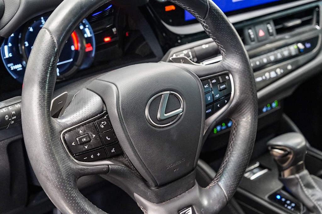Thumbnail: 2024 Lexus ES - 12