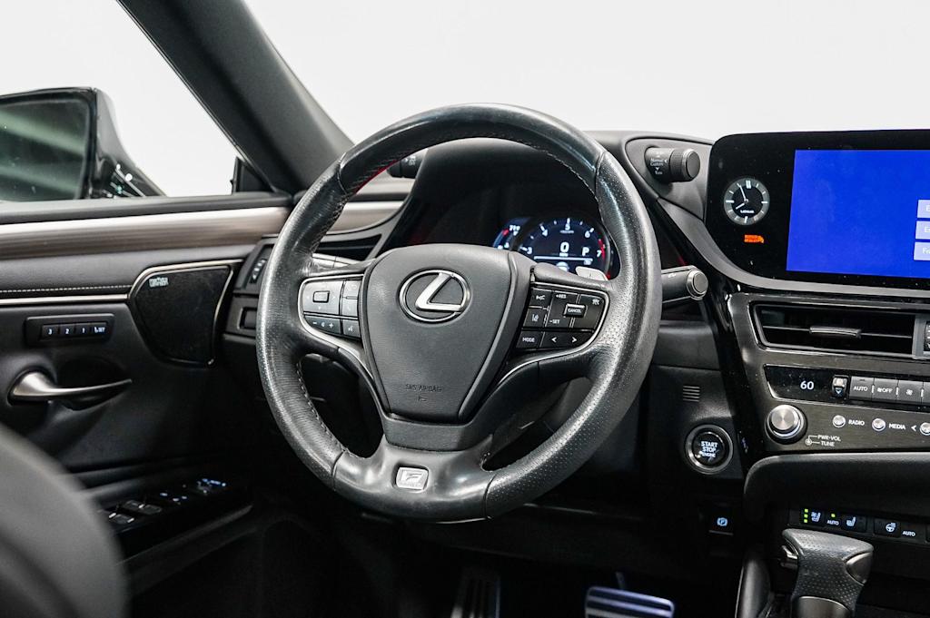 Thumbnail: 2024 Lexus ES - 8
