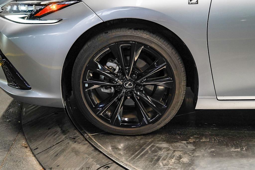 Thumbnail: 2024 Lexus ES - 6