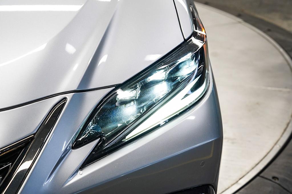 Thumbnail: 2024 Lexus ES - 19