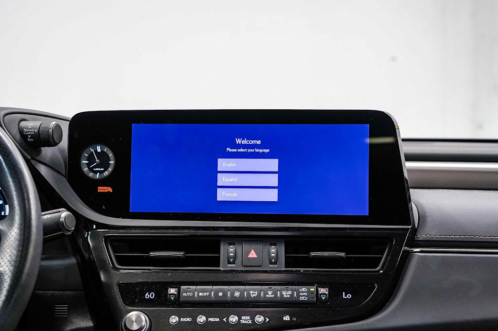 Thumbnail: 2024 Lexus ES - 22