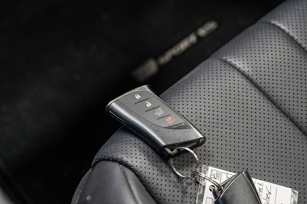 Thumbnail: 2024 Lexus ES - 28