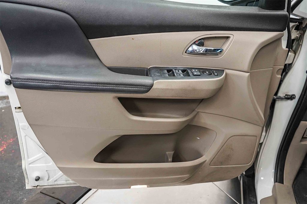 Thumbnail: 2016 Honda Odyssey - 26