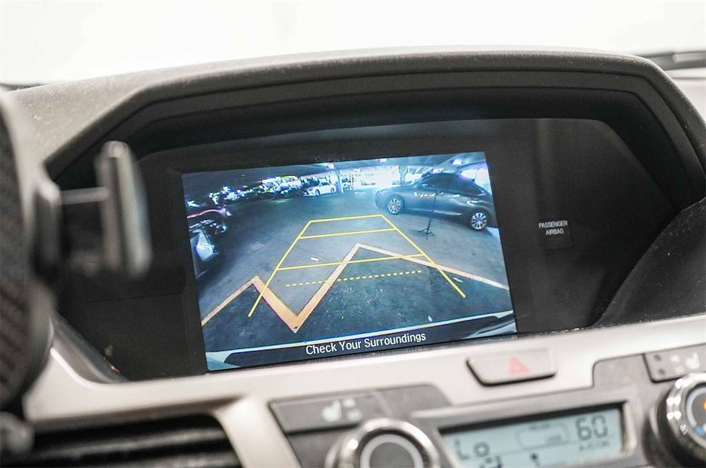 Thumbnail: 2016 Honda Odyssey - 28