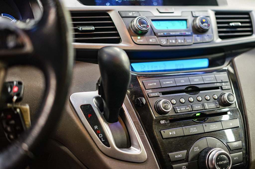 Thumbnail: 2012 Honda Odyssey - 14