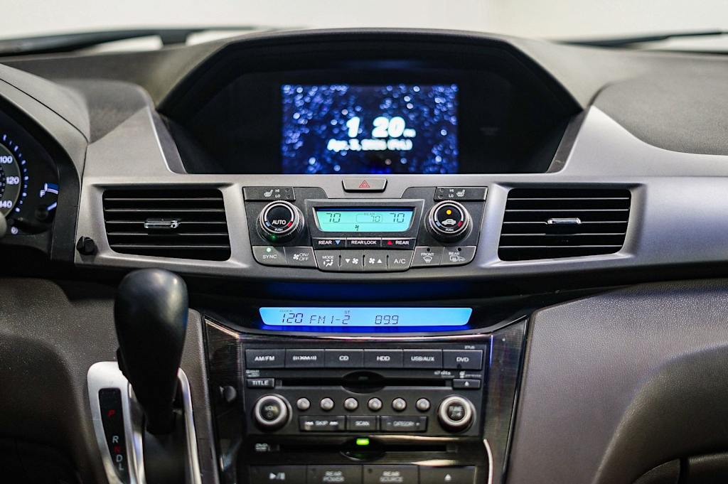 Thumbnail: 2012 Honda Odyssey - 13