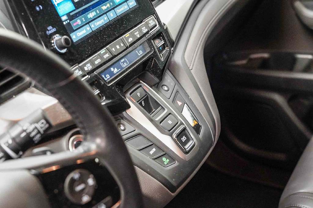 Thumbnail: 2019 Honda Odyssey - 16