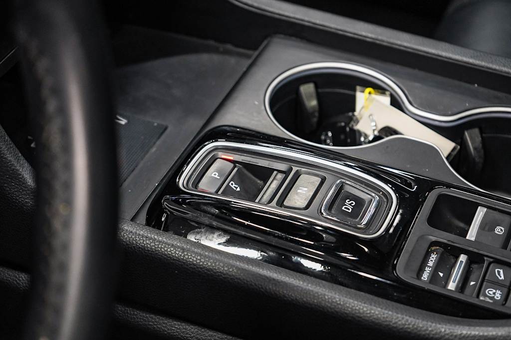 Thumbnail: 2023 Honda Pilot - 16