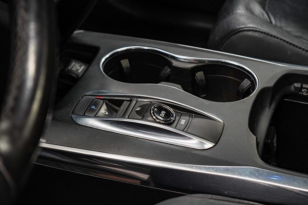 Thumbnail: 2016 Acura MDX - 16