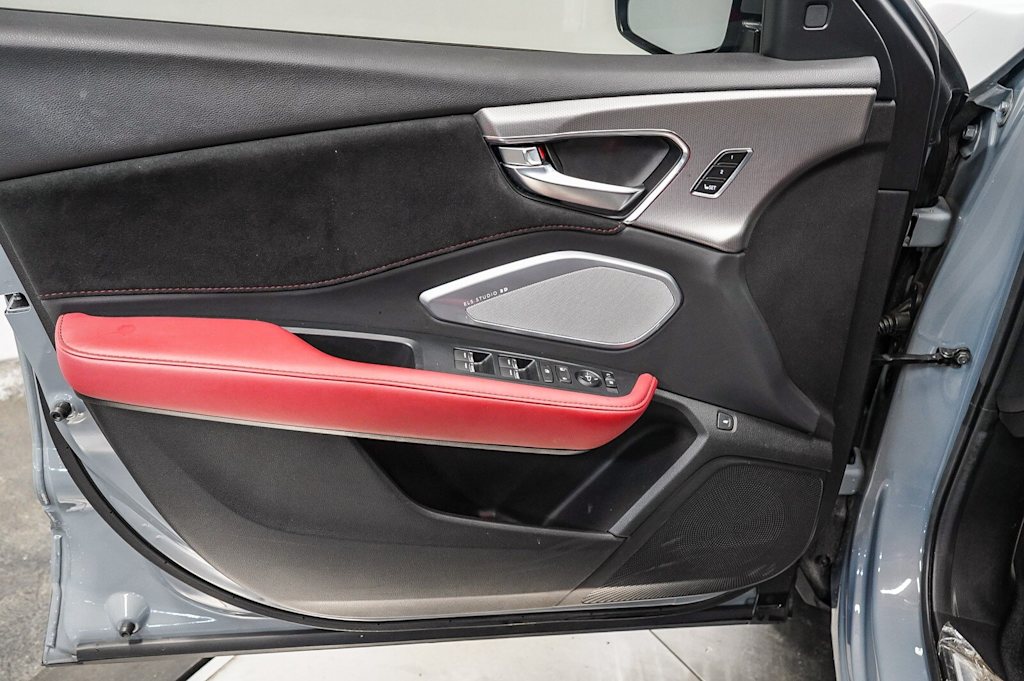 Thumbnail: 2025 Acura RDX - 27