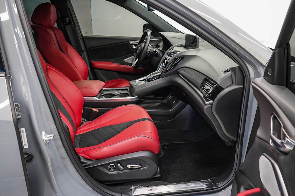 Thumbnail: 2025 Acura RDX - 10