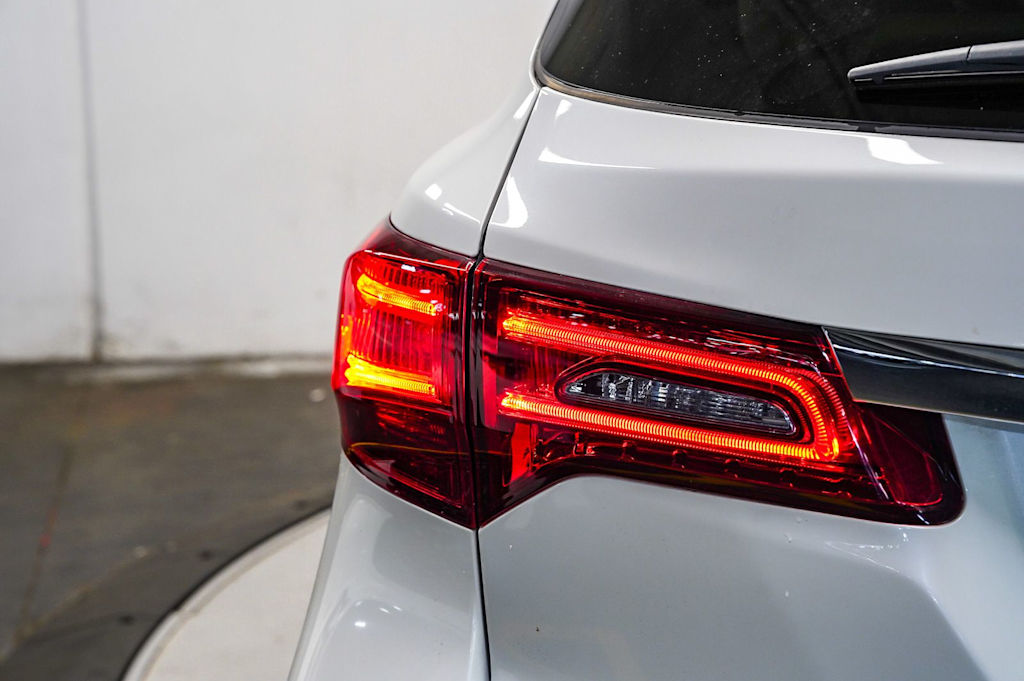 Thumbnail: 2018 Acura MDX - 23