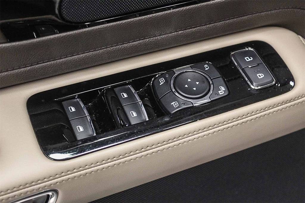 Thumbnail: 2023 Lincoln Aviator - 19