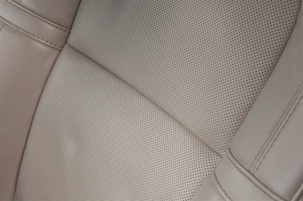 Thumbnail: 2023 Lincoln Aviator - 7