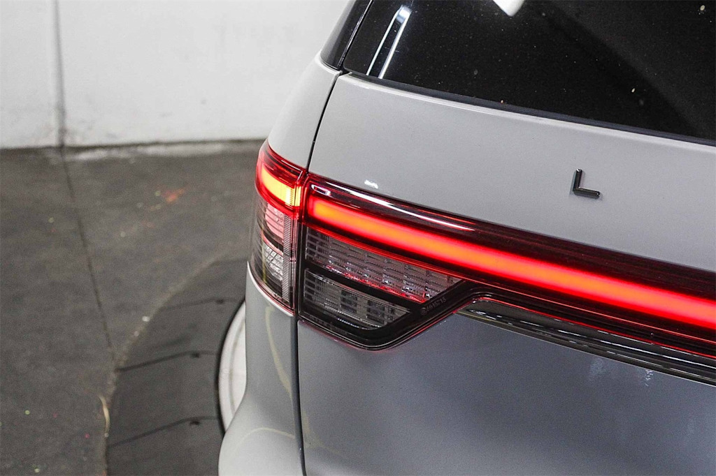 Thumbnail: 2023 Lincoln Aviator - 3