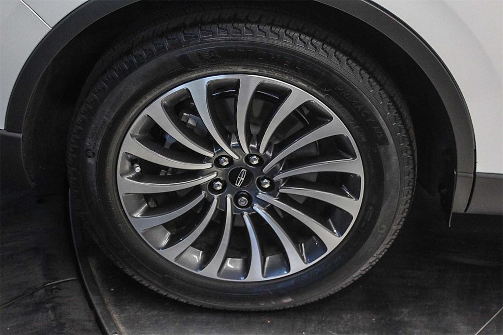 Thumbnail: 2023 Lincoln Aviator - 4